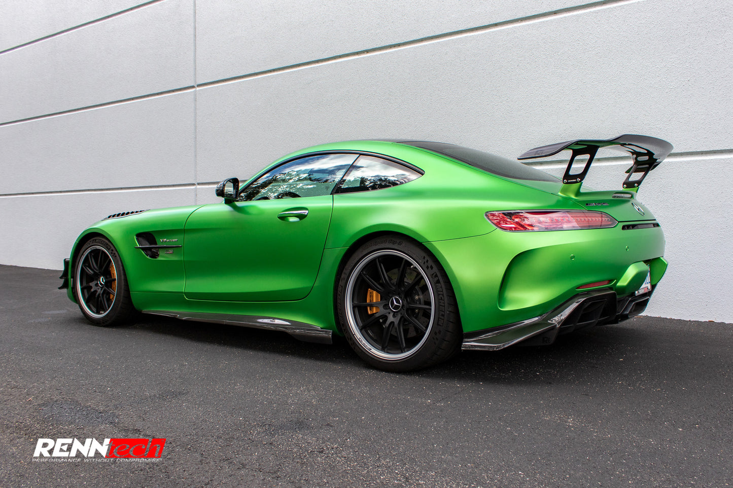 RENNtech | 190 | AMG GT R / Pro | Side Skirts | Carbon Fiber | Gloss Finish